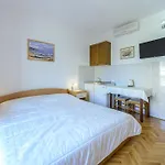 Niki 3*